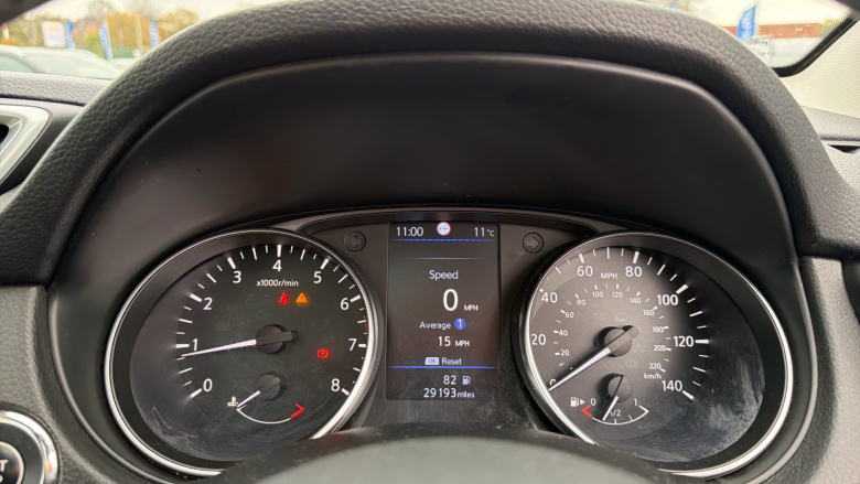 Nissan Qashqai 1.3 DiG-T N-Connecta 5dr [Glass Roof Pack] Petrol Hatchback